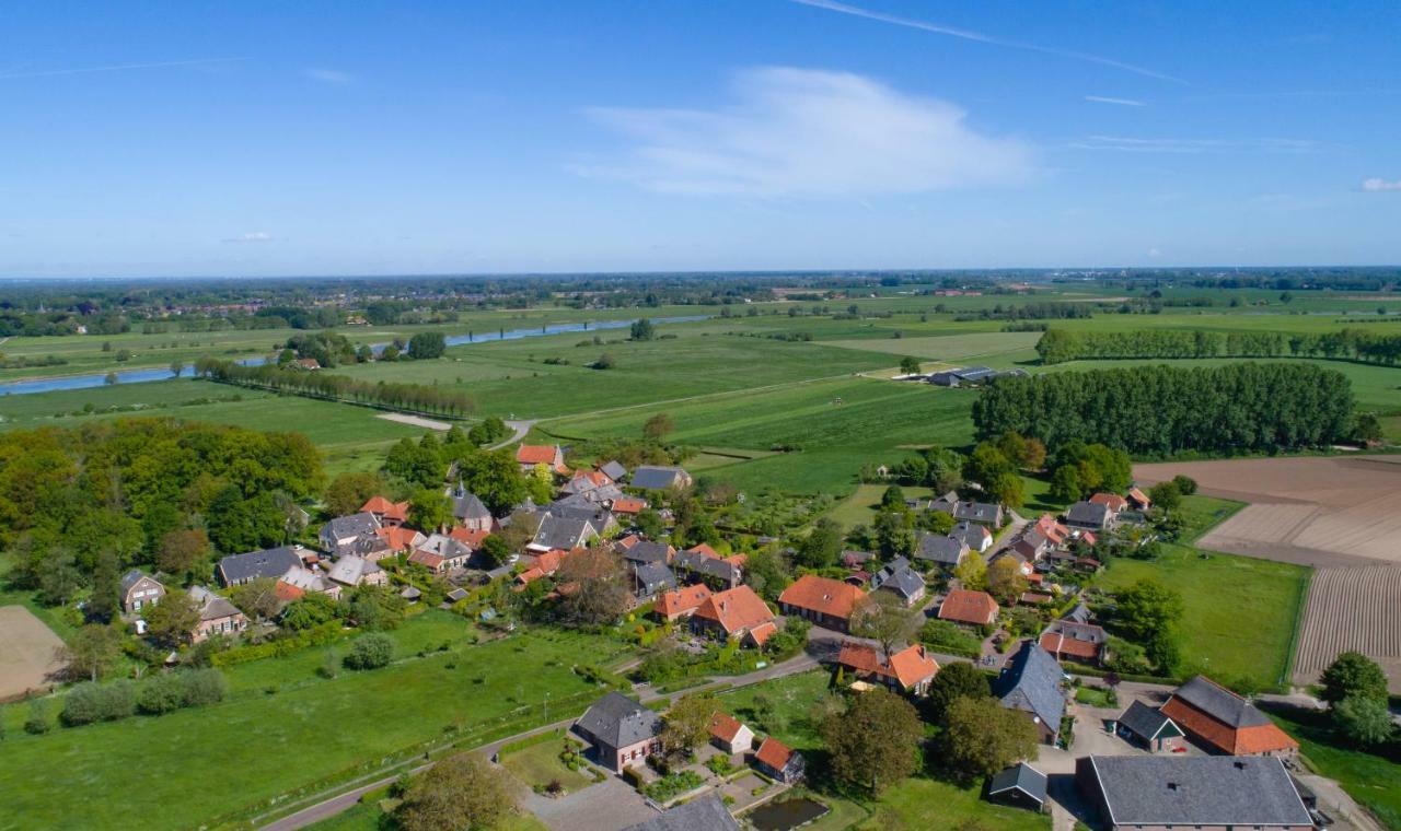 Herberg De Gouden Leeuw Bronkhorst Bagian luar foto